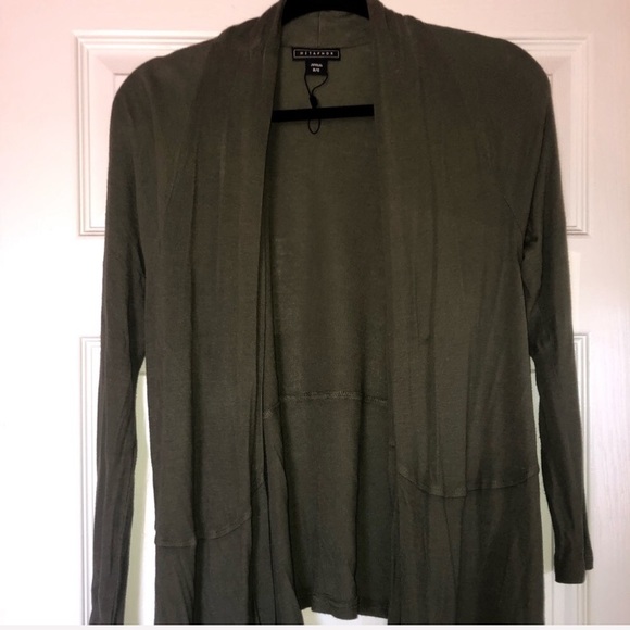 Green cardigan - Picture 2 of 2